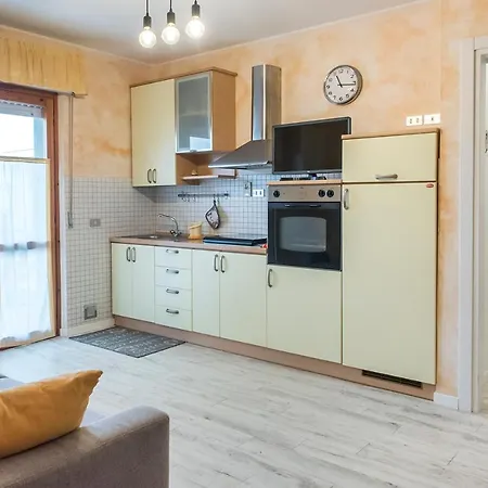 M330 - Marcelli, Bilocale Al Secondo Piano Con Terrazzo Vista Mare * Numana