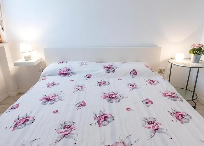 M330 - Marcelli, Bilocale Al Secondo Piano Con Terrazzo Vista Mare * Numana