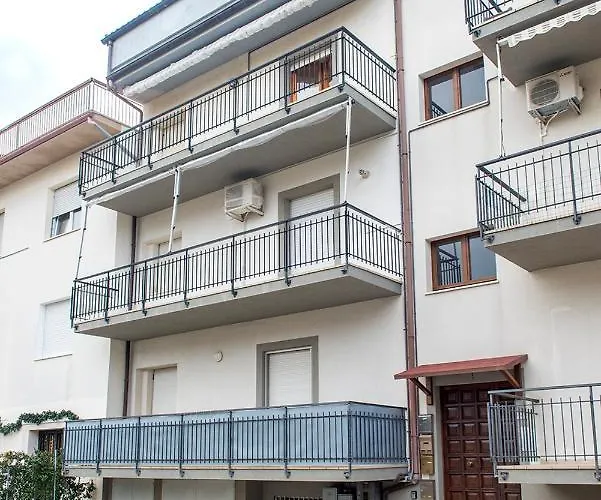 M330 - Marcelli, Bilocale Al Secondo Piano Con Terrazzo Vista Mare Appartamento