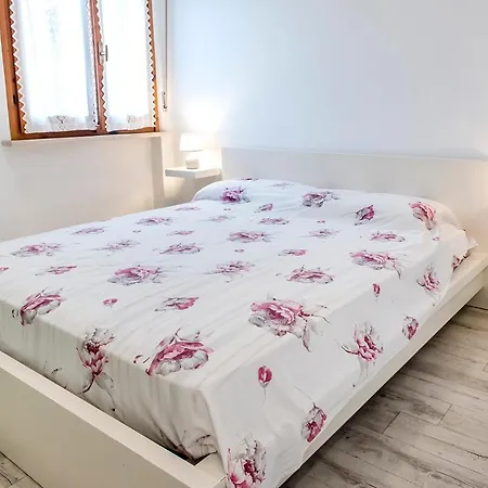 M330 - Marcelli, Bilocale Al Secondo Piano Con Terrazzo Vista Mare *