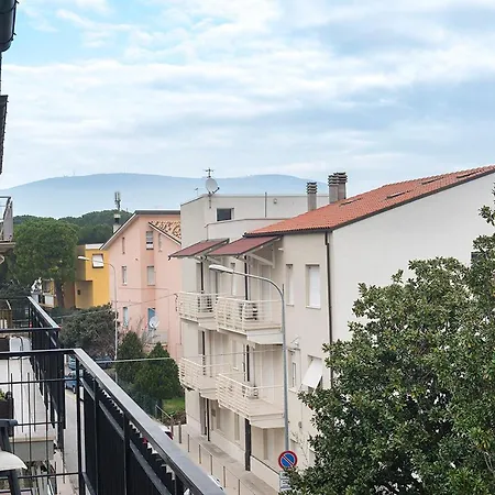 M330 - Marcelli, Bilocale Al Secondo Piano Con Terrazzo Vista Mare * Numana