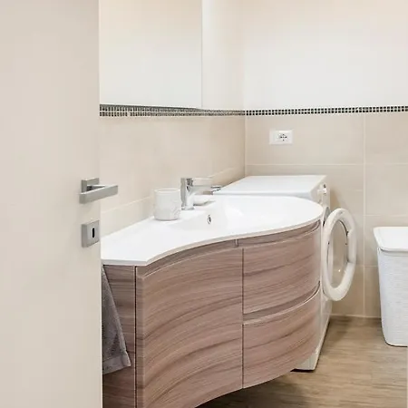 M330 - Marcelli, Bilocale Al Secondo Piano Con Terrazzo Vista Mare דירה *