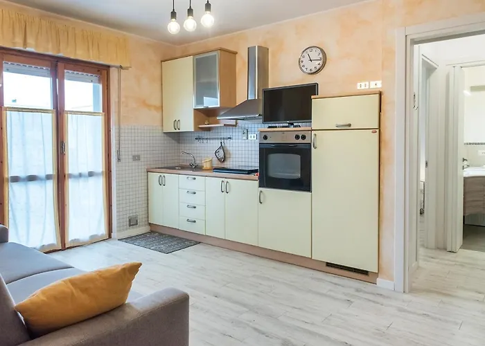 M330 - Marcelli, Bilocale Al Secondo Piano Con Terrazzo Vista Mare * Numana