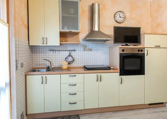 M330 - Marcelli, Bilocale Al Secondo Piano Con Terrazzo Vista Mare *